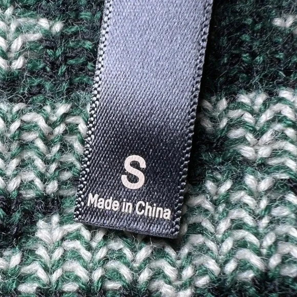 Bear Dance Womens Size Small Cardigan Sweater Green White Black Aztec Geometric - Picture 6 of 12